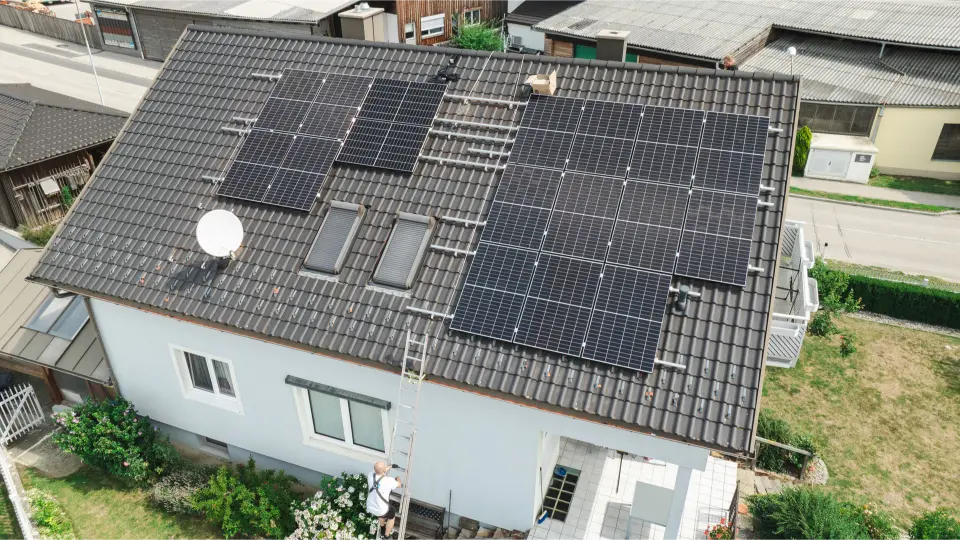 PV-Anlage und Stromspeicher von Hybrid Energy